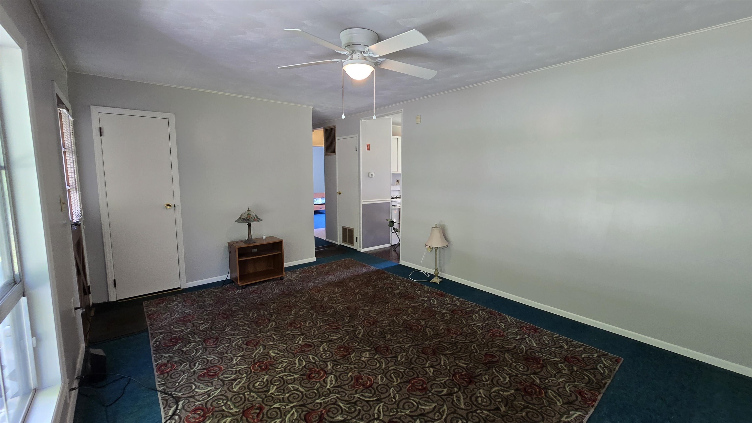 98 Chester Road Raymond, NH 03077 - Photo 16 of 34 Gallery Image 16