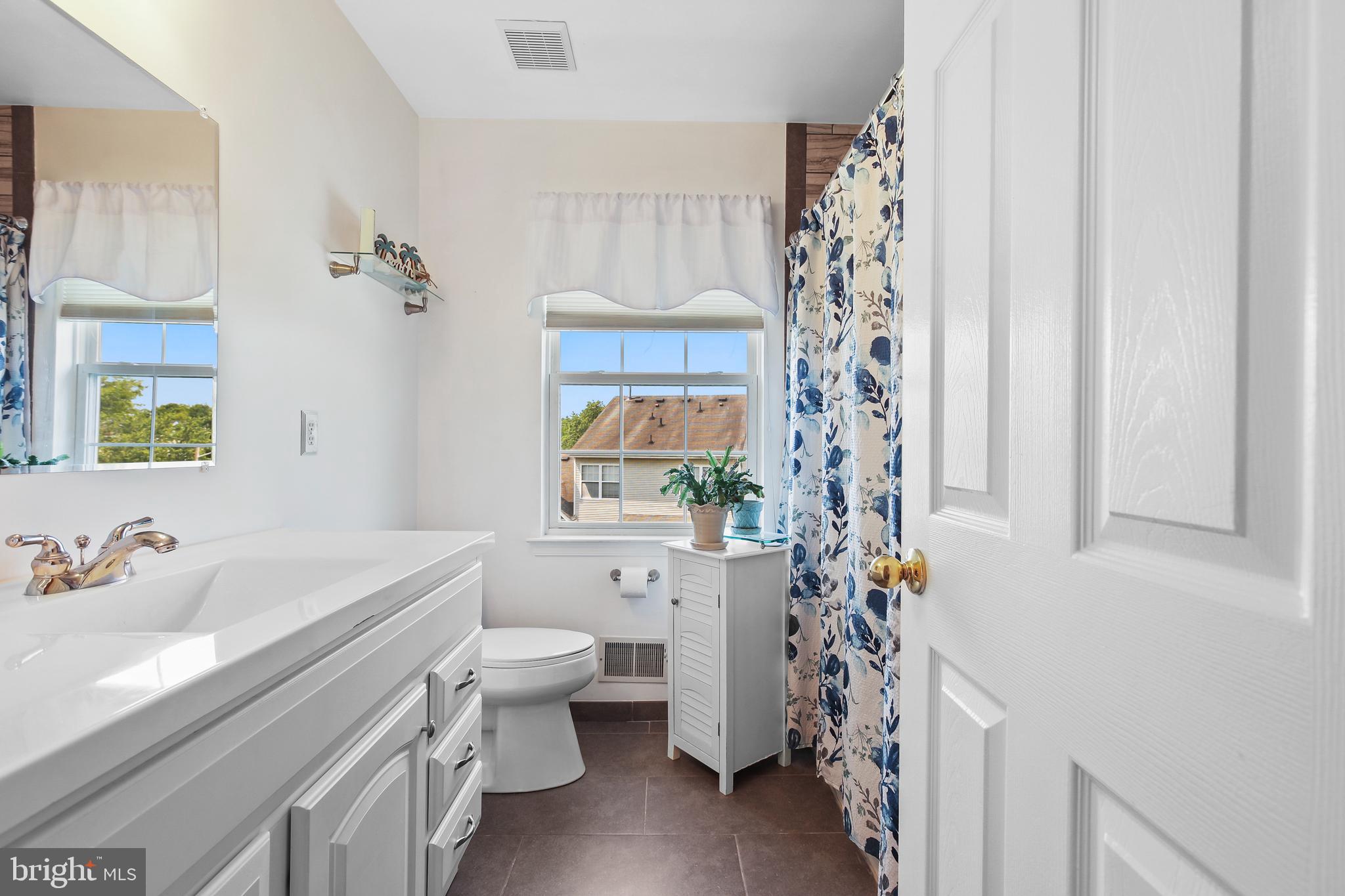 131 Arrowhead Drive Burlington, NJ 08016 - Photo 27 of 30 Hallway Bathroom