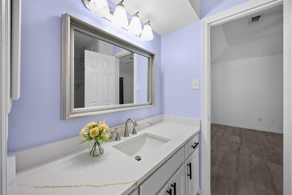 9446 Abbey Road Irving, TX 75063 - Photo 26 of 40