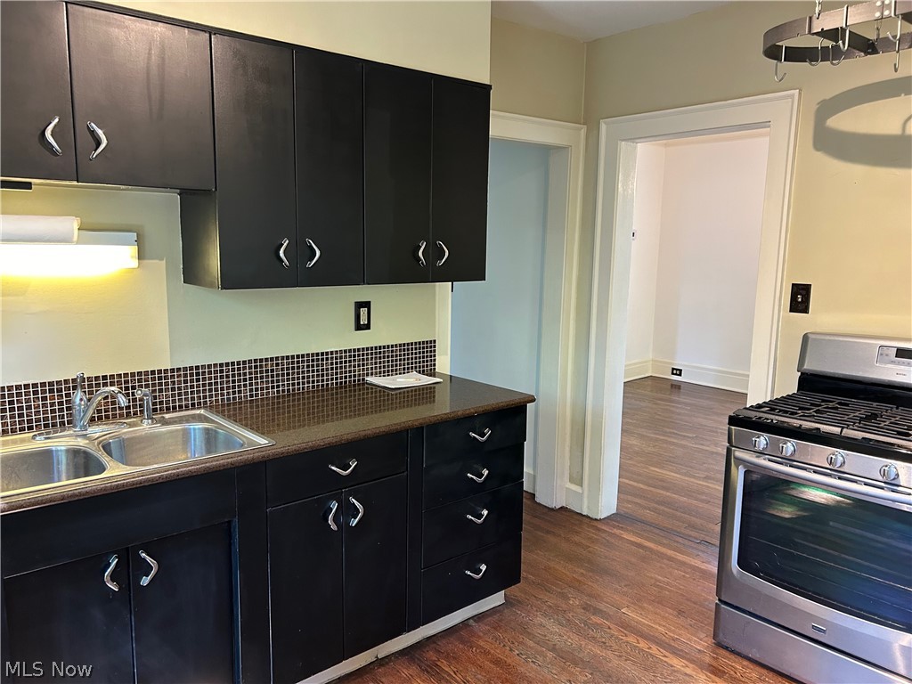3266 Ormond Road Cleveland, OH 44118 - Photo 12 of 40 Kitchen view to dining room