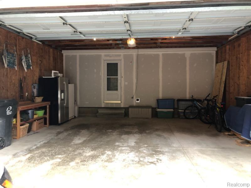 2860 Stanton Road Oxford, MI 48371 - Photo 10 of 33 Inside of garage