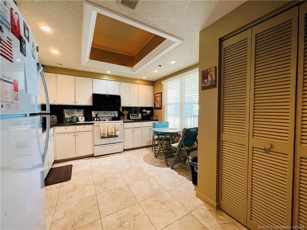 221 Northeast Plantation Road, Unit 215 Stuart, FL 34996 - Photo 39 of 83