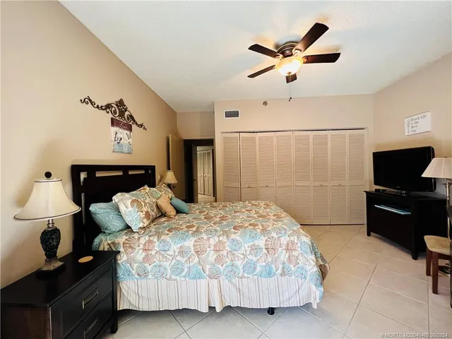 $2,600 | 221 Northeast Plantation Road, Unit 215, Stuart, FL 34996