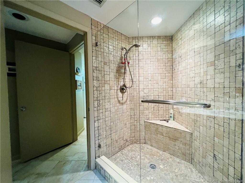 221 Northeast Plantation Road, Unit 215 Stuart, FL 34996 - Photo 61 of 83