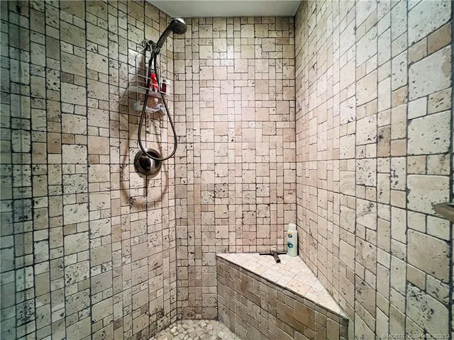 $2,600 | 221 Northeast Plantation Road, Unit 215, Stuart, FL 34996