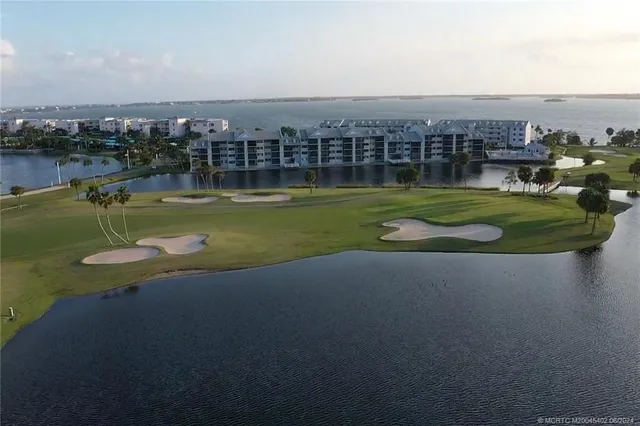 $2,600 | 221 Northeast Plantation Road, Unit 215, Stuart, FL 34996