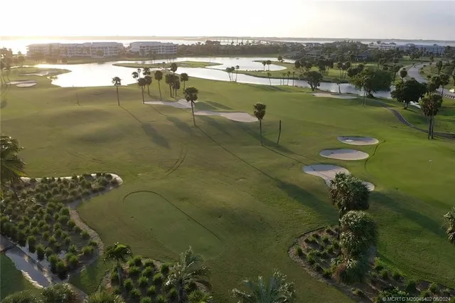 $2,600 | 221 Northeast Plantation Road, Unit 215, Stuart, FL 34996