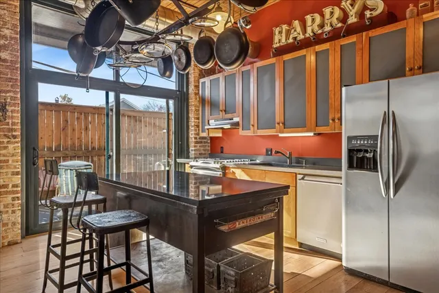 $399,000 | 3500 South Sangamon Street, Unit 109, Chicago, IL 60609