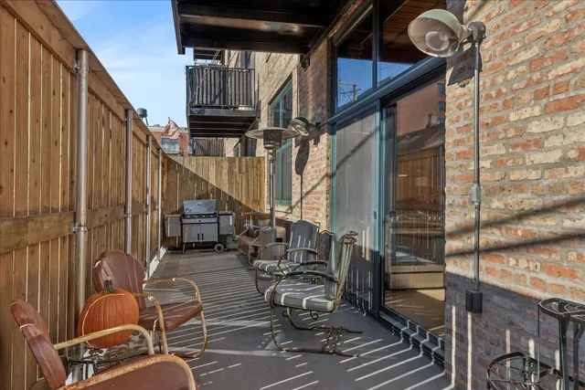 $399,000 | 3500 South Sangamon Street, Unit 109, Chicago, IL 60609