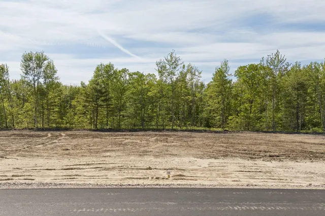 $699,900 | Lot #10 Jasper Lane, Arundel, ME 04046