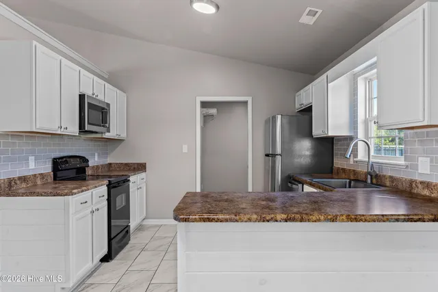 $1,600 | 107 Clint Mills Road, Maysville, NC 28555