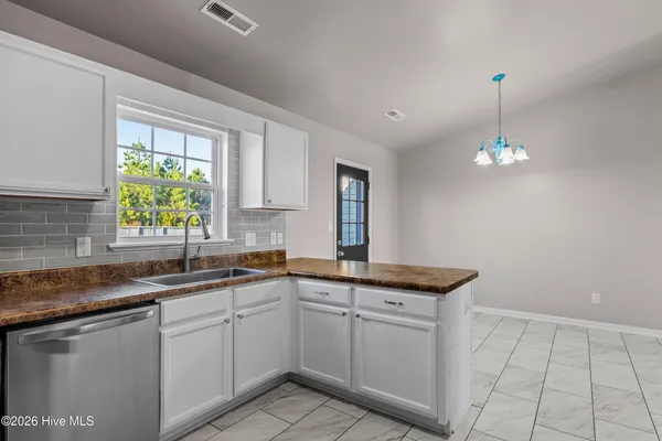 $1,600 | 107 Clint Mills Road, Maysville, NC 28555