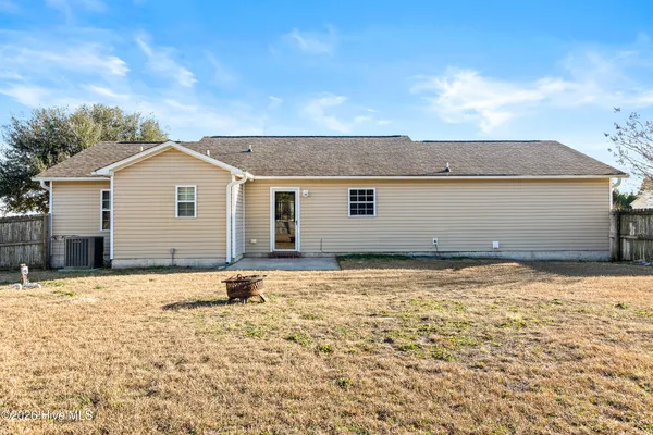 $1,600 | 107 Clint Mills Road, Maysville, NC 28555