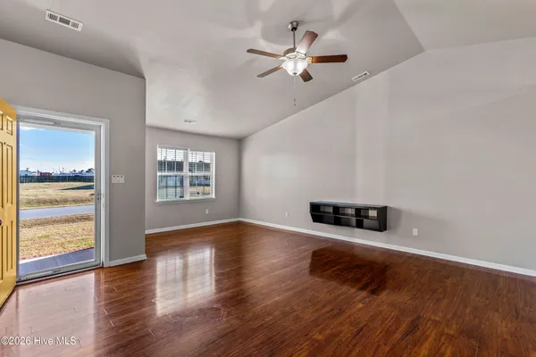 $1,600 | 107 Clint Mills Road, Maysville, NC 28555