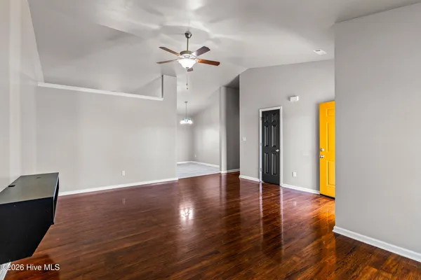 $1,600 | 107 Clint Mills Road, Maysville, NC 28555