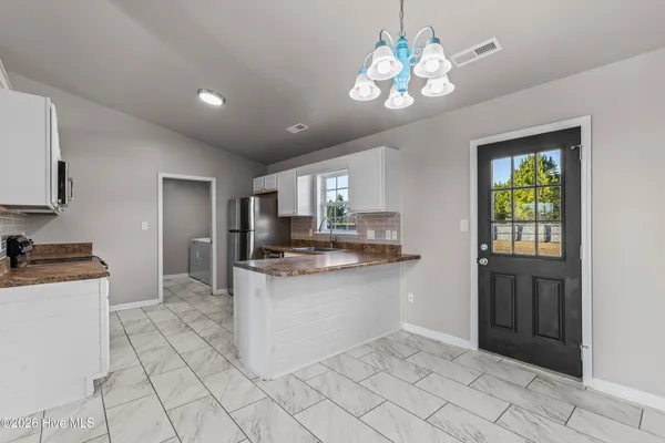 $1,600 | 107 Clint Mills Road, Maysville, NC 28555