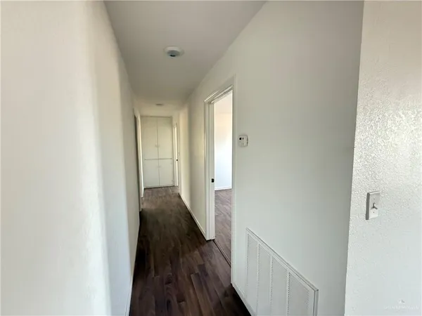 $1,500 | 415 West Edinburg Avenue, Unit 107, Elsa, TX 78543