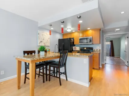 $995,000 | 1568 Thomas Avenue, San Diego, CA 92109