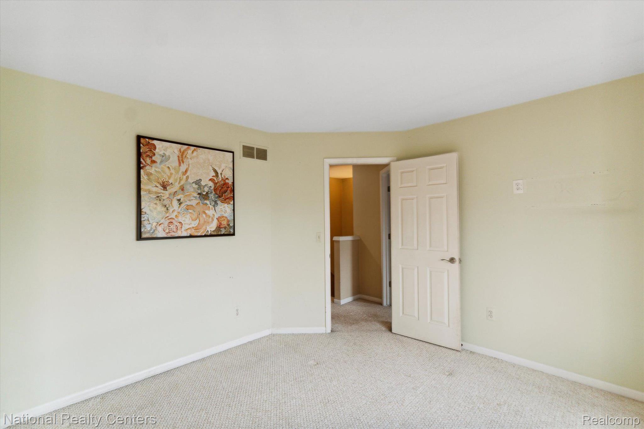 3358 Roseglade Rochester, MI 48306 - Photo 46 of 65 Gallery Image 46