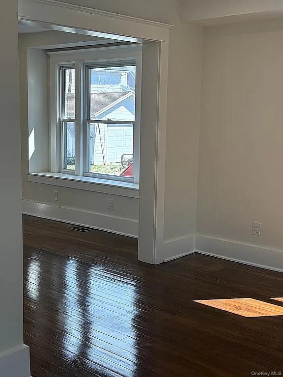 34 Kelsey Road Poughkeepsie, NY 12601 - Photo 9 of 32 Living room and dining room