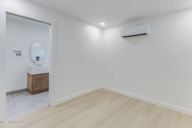 $950 | 264 Mc Donnell Avenue, Unit A, Biloxi, MS 39531