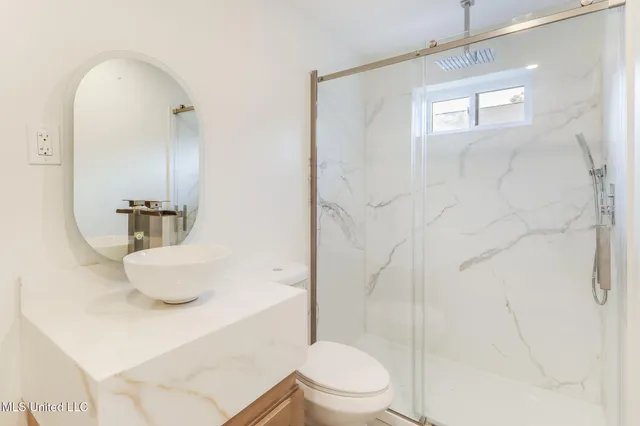 $950 | 264 Mc Donnell Avenue, Unit A, Biloxi, MS 39531