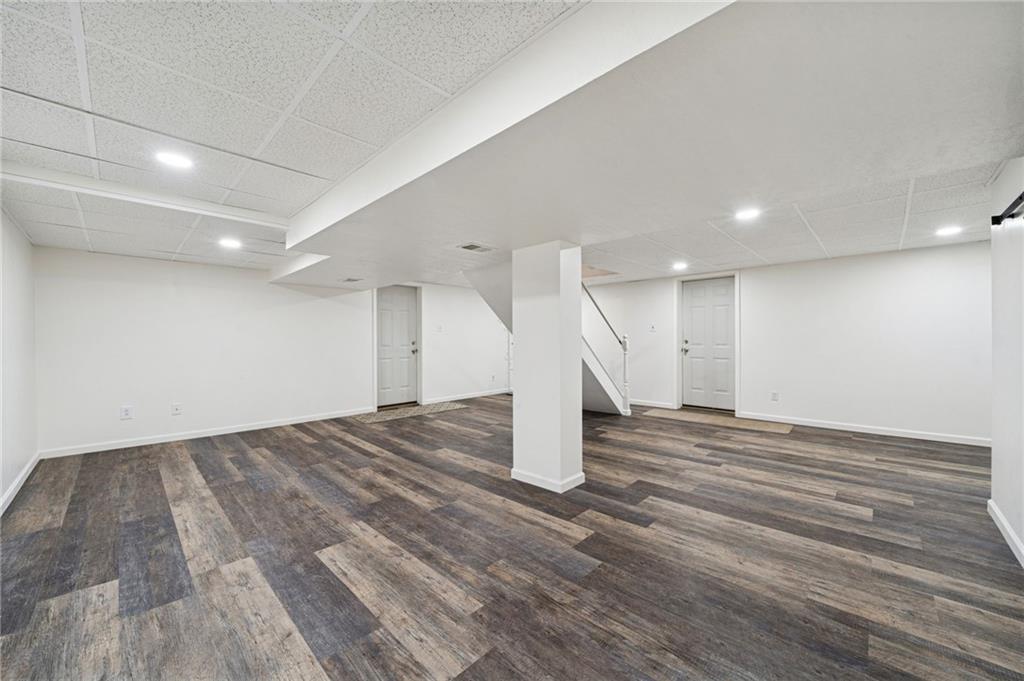 910 Colonial Manor Road Irwin, PA 15642 - Photo 28 of 40 a view of an empty room