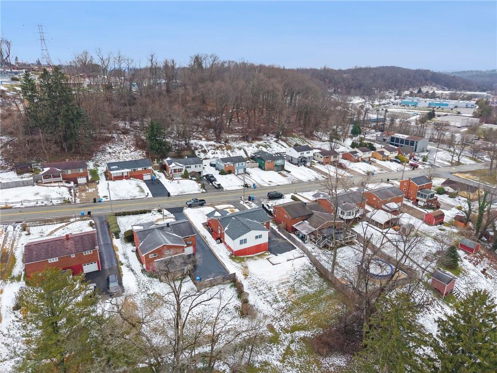 910 Colonial Manor Road Irwin, PA 15642 - Photo 37 of 40 a view of a city