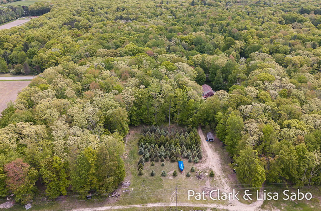 9133 Lamos Road Montague, MI 49437 - Photo 26 of 70 9133LamosRd-26LoRes