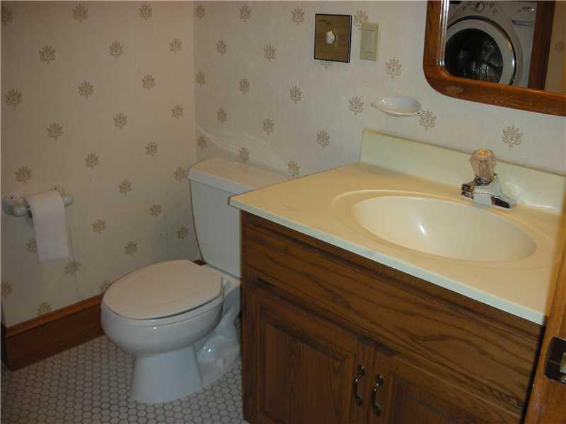 39 Turtle Run Road, Unit 10 Winthrop, ME 04364 - Photo 16 of 19 Bathroom.