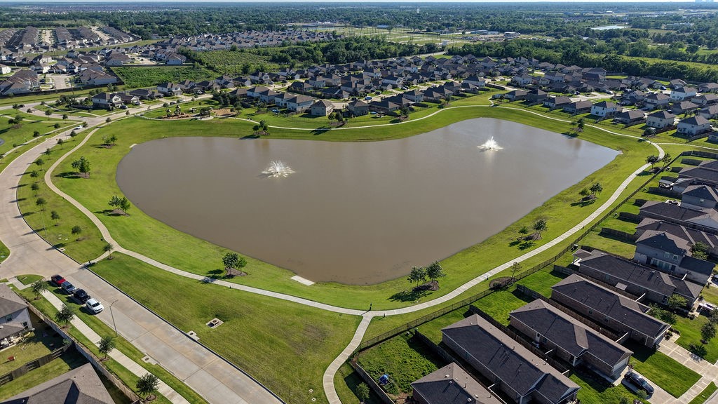 14230 Overbrook Willow Way Rosharon, TX 77583 - Photo 49 of 50 an aerial view of a tennis ground and a swimming pool