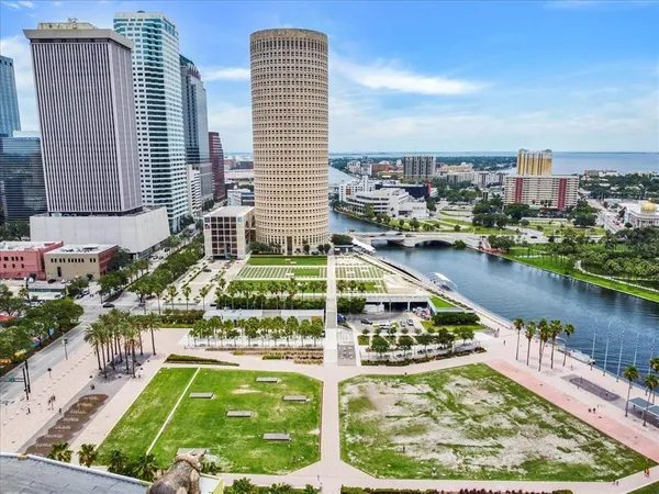$450,000 | 940 East 11th Avenue, Tampa, FL 33605