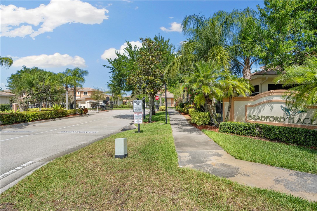 2522 Stockbridge Square Southwest Vero Beach, FL 32962 - Photo 33 of 34 a view of a park with plants and a trees