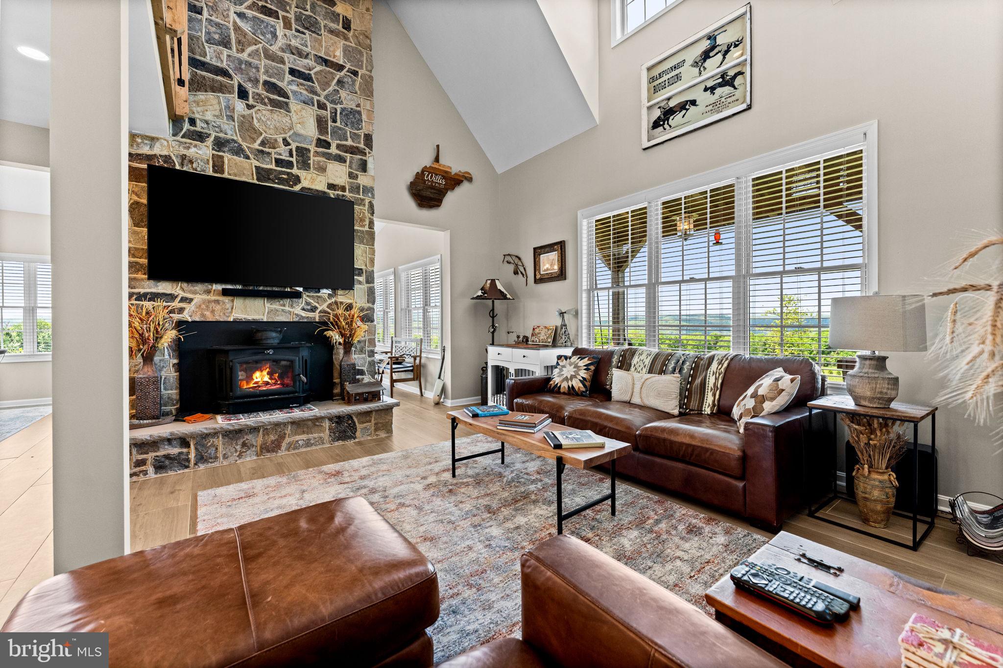 820 Shadyside Road Elk Garden, WV 26717 - Photo 13 of 138 Family Room