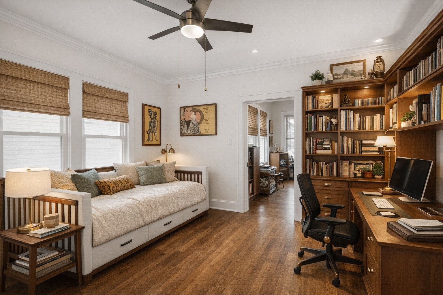 1004 Missouri Street Houston, TX 77006 - Photo 15 of 22 Virtually remodeled Secondary Bedroom creating a live/work space.