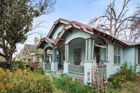 $699,000 | 1004 Missouri Street, Houston, TX 77006