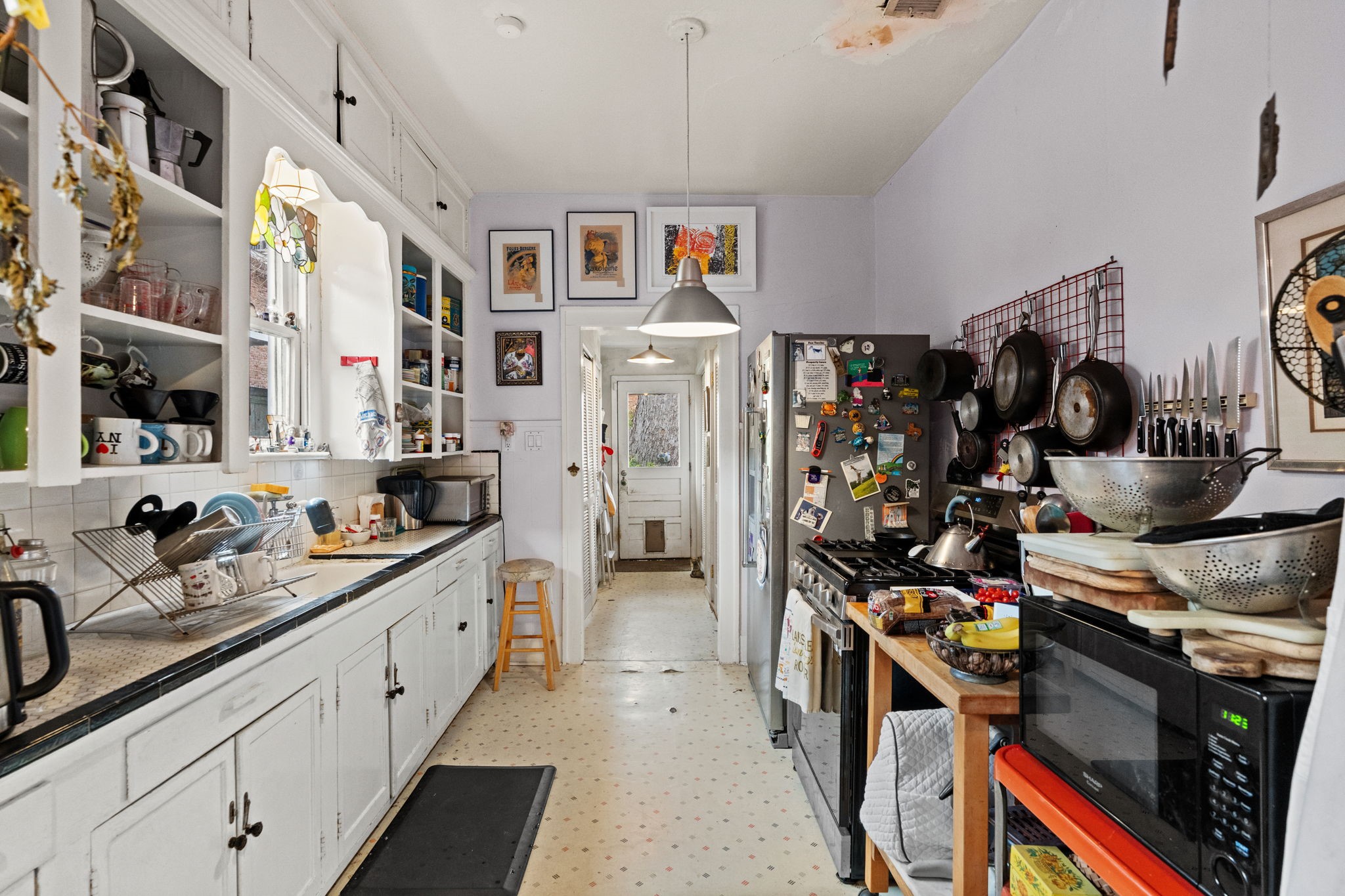 1004 Missouri Street Houston, TX 77006 - Photo 10 of 22 Kitchen