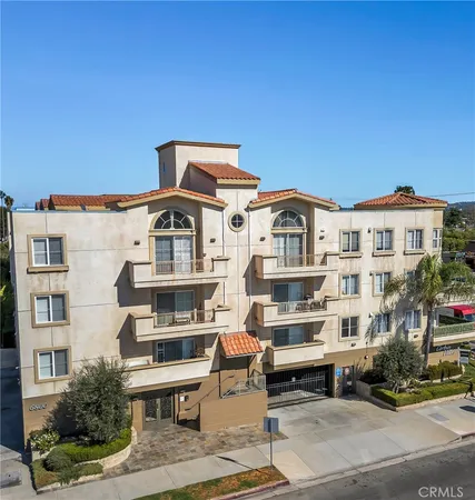 $545,000 | 6800 Corbin Avenue, Unit 308, Reseda, CA 91335