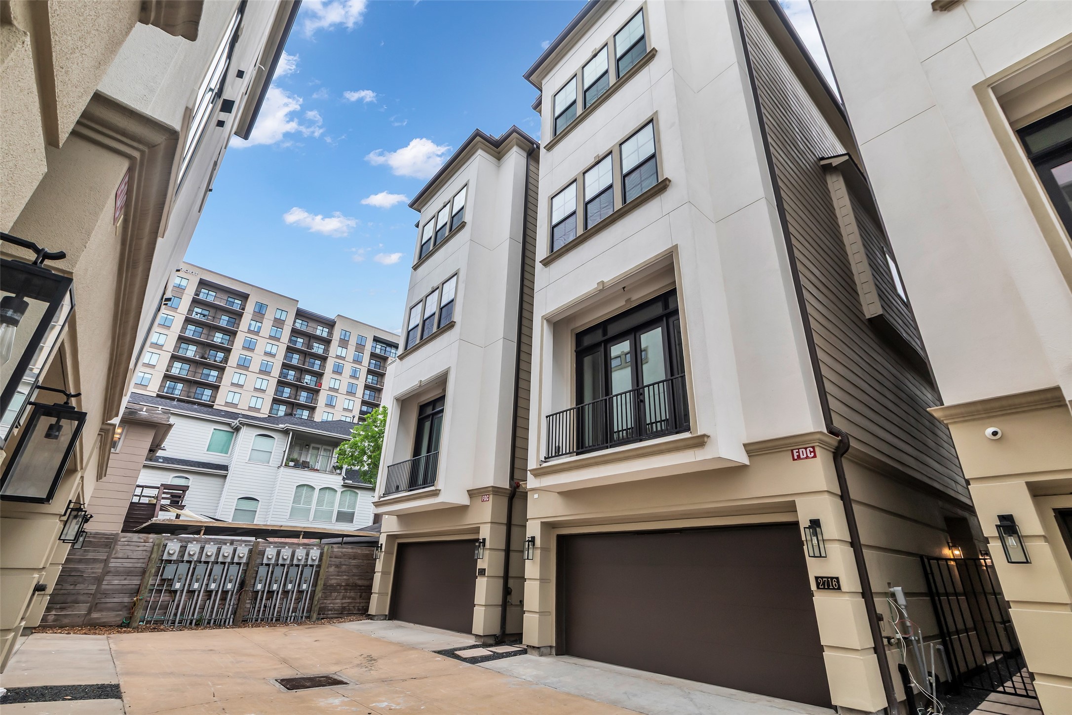 Welcome to 2716 Balwin St. This contemporary home is ready for its new owners.