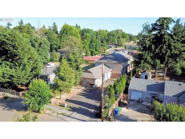 $995,000 | 8826 Southeast Lafayette Street, Portland, OR 97266