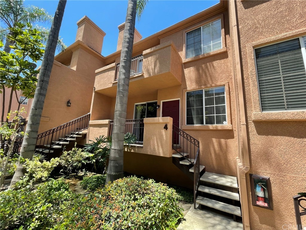 21834 South Vermont Avenue, Unit 4, Torrance, CA 90502 Compass