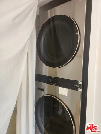 $2,300 | 2025 Addison Way, Unit 2023, Los Angeles, CA 90041