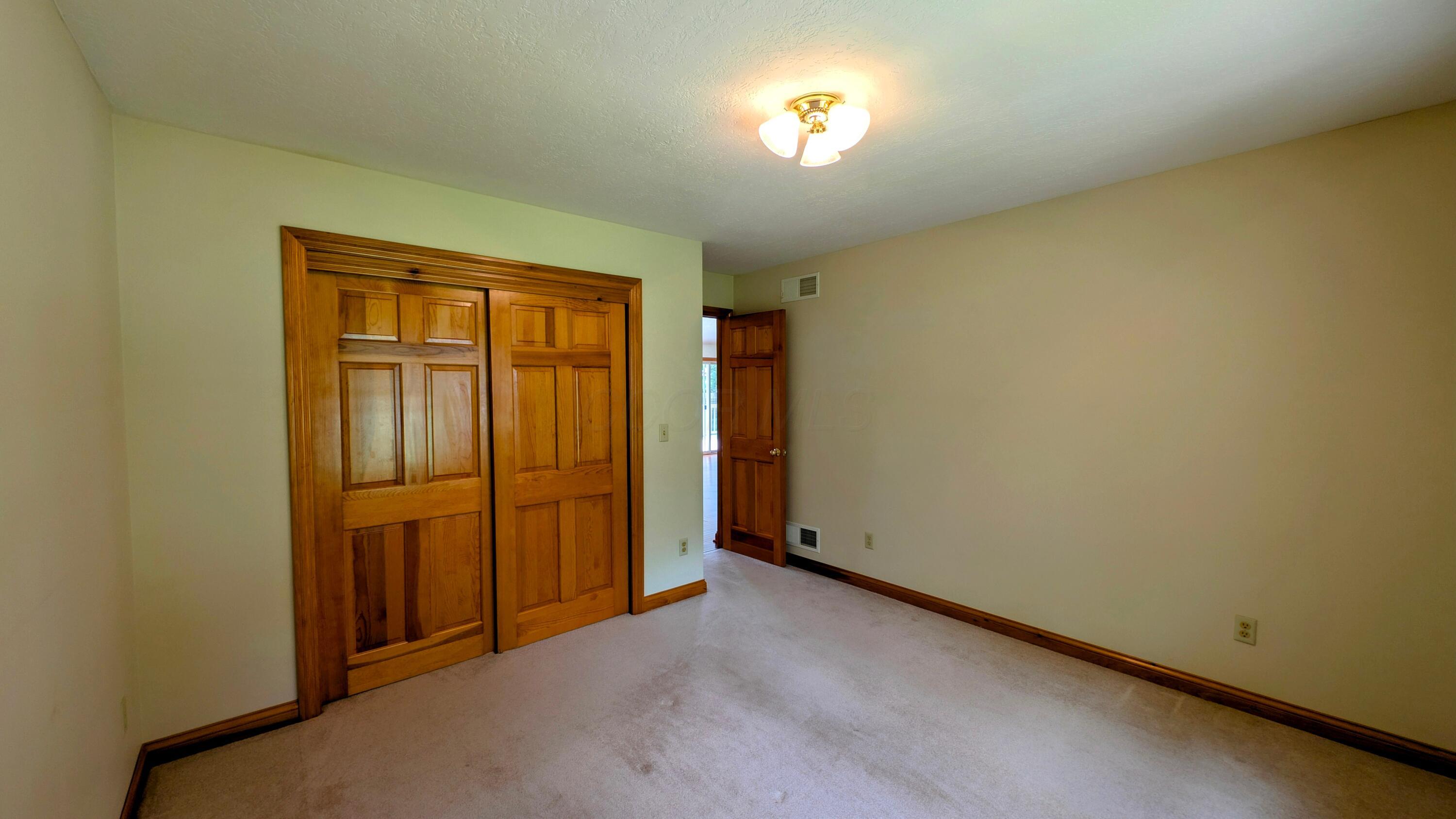 233 Greenbrier Road Sunbury, OH 43074 - Photo 18 of 25 18