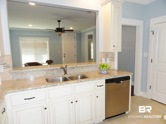 29927 Street Barbara Street Daphne, AL 36526 - Photo 5 of 25 Granite Countertops and Pantry