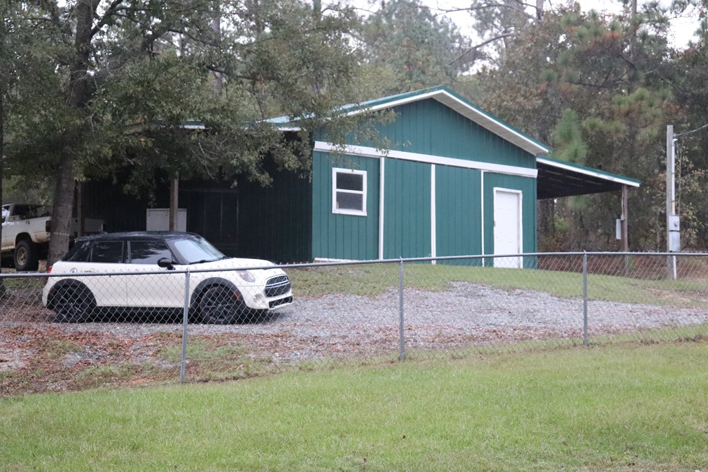 5589 Sandfort Road Seale, AL 36875 - Photo 5 of 31