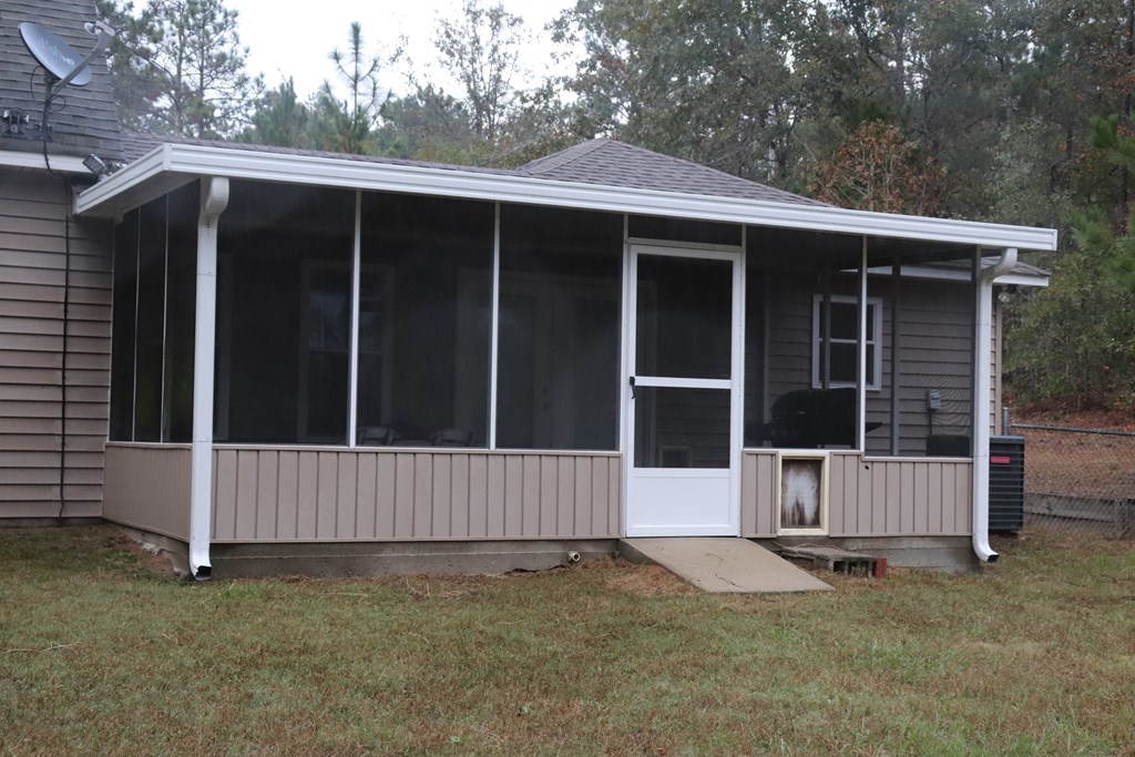 5589 Sandfort Road Seale, AL 36875 - Photo 8 of 31