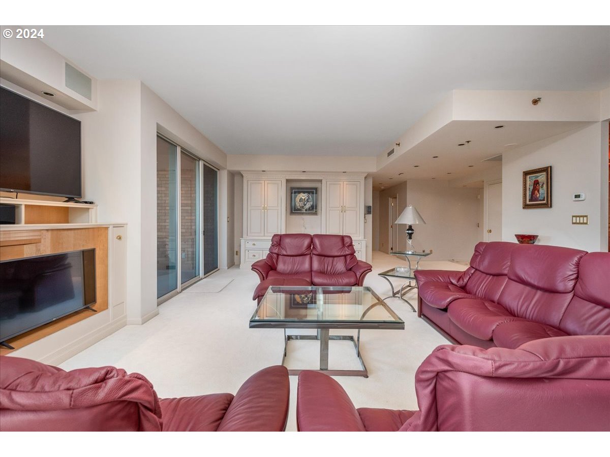 1414 Southwest 3rd Avenue, Unit 2601 Portland, OR 97201 - Photo 16 of 46