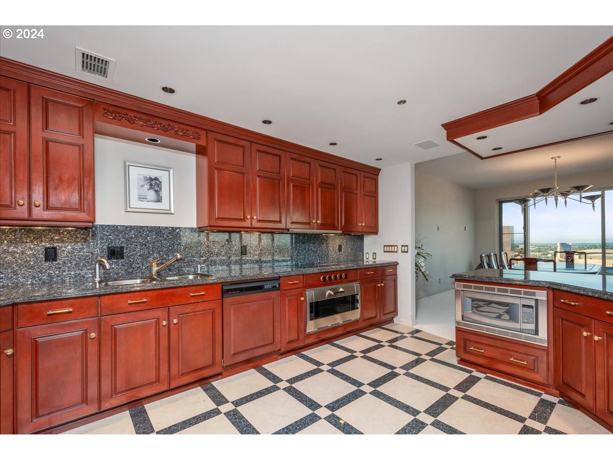 1414 Southwest 3rd Avenue, Unit 2601 Portland, OR 97201 - Photo 24 of 46