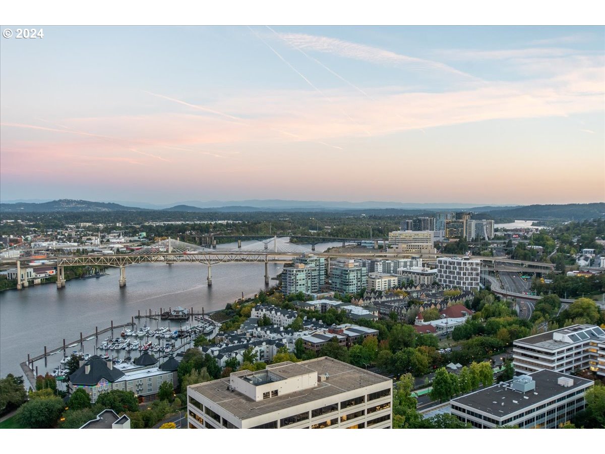 1414 Southwest 3rd Avenue, Unit 2601 Portland, OR 97201 - Photo 44 of 46