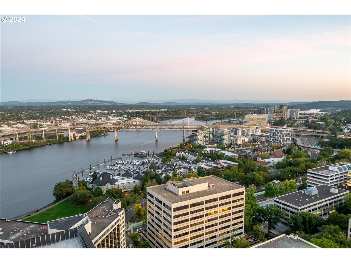 1414 Southwest 3rd Avenue, Unit 2601 Portland, OR 97201 - Photo 45 of 46